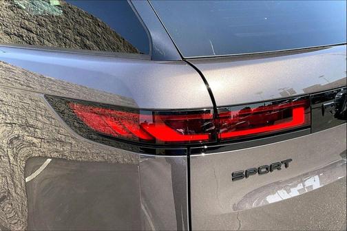 Charente Grey Premium Metallic 2026 Land Rover Range Rover Sport SE