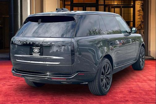 Carpathian Grey Premium Metallic 2027 Land Rover Range Rover SE