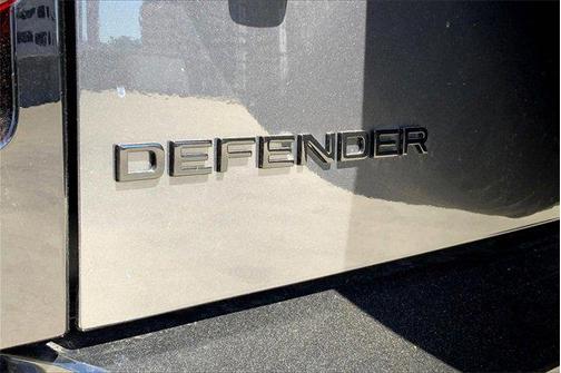 2025 Land Rover Defender 110 P400 X-Dynamic SE