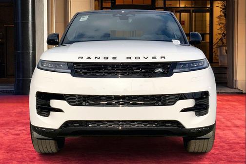 Fuji White 2026 Land Rover Range Rover Sport SE