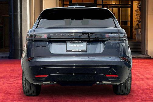 Varesine Blue Metallic 2026 Land Rover Range Rover Velar P250 SE R-Dynamic
