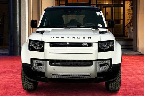 2025 Land Rover Defender 110 P300