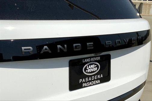 2025 Land Rover Range Rover P530 SE