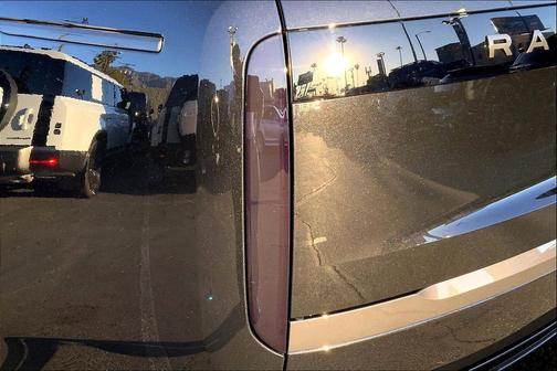 Santorini Black 2026 Land Rover Range Rover P400 SE