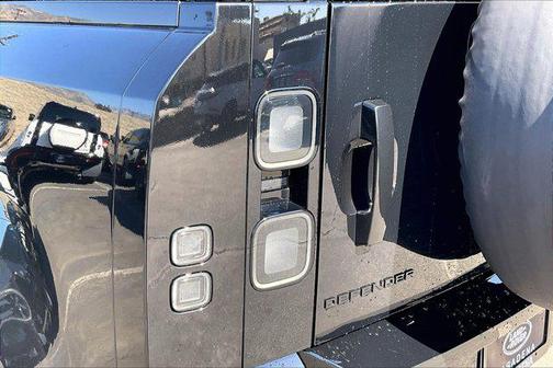 2026 Land Rover Defender P400 X-Dynamic SE