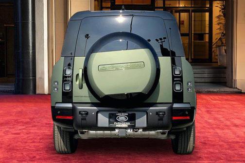 2026 Land Rover Defender P400 X-Dynamic SE