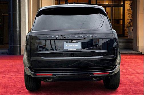 2025 Land Rover Range Rover P530 SE 7 Seat