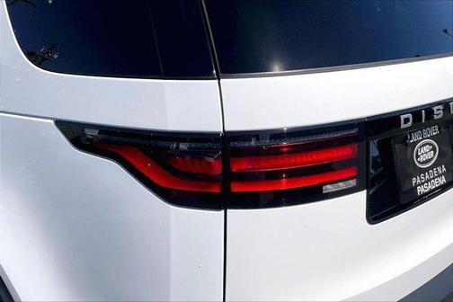 2026 Land Rover Discovery S