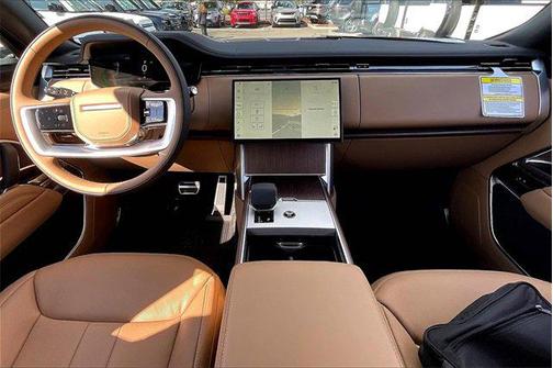 2025 Land Rover Range Rover P400 SE