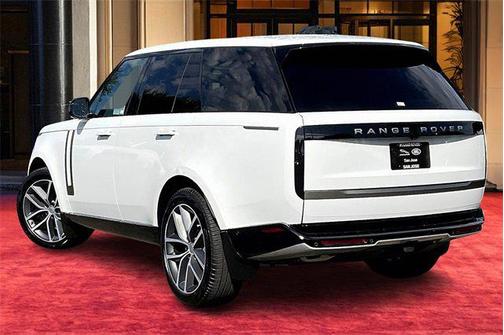 2025 Land Rover Range Rover P400 SE