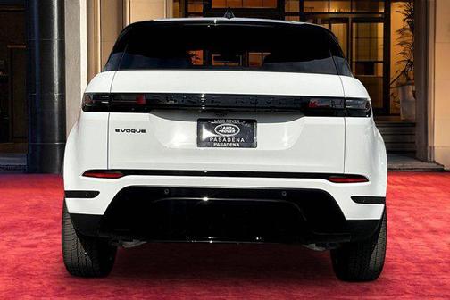 1aa/White 2026 Land Rover Range Rover Evoque Core S