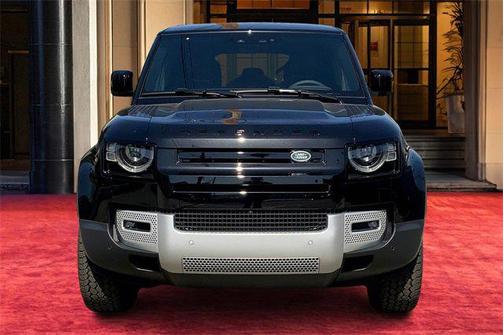 2025 Land Rover Defender 110 P300