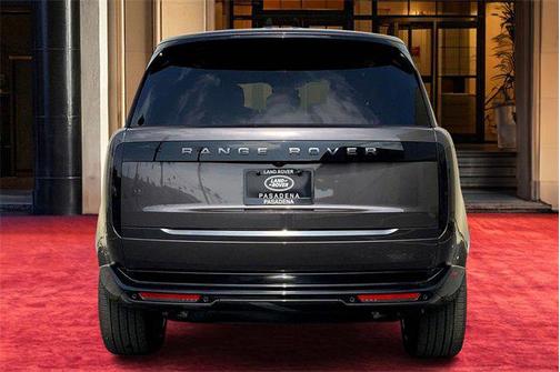 2025 Land Rover Range Rover P400 SE 7 Seat