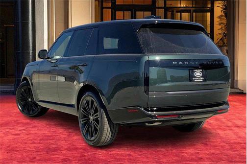 2025 Land Rover Range Rover P400 SE
