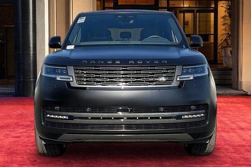 Obsidian Black SV Bespoke Ultra Metallic Satin 2026 Land Rover Range Rover P530 SE