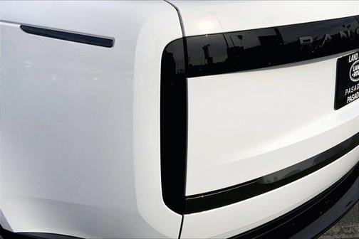 2026 Land Rover Range Rover P400 SE