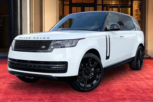 Fuji White 2026 Land Rover Range Rover P400 SE 7 Seat