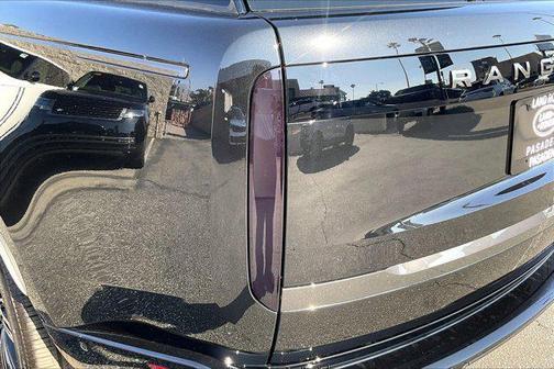 2026 Land Rover Range Rover P530 SE