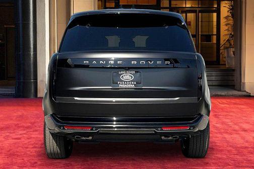Obsidian Black SV Bespoke Ultra Metallic Satin 2026 Land Rover Range Rover P530 SE 7 Seat