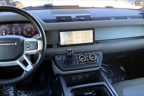 2020 Land Rover Defender 110 SE