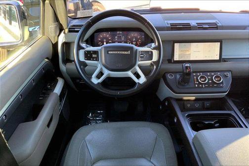 2020 Land Rover Defender 110 SE