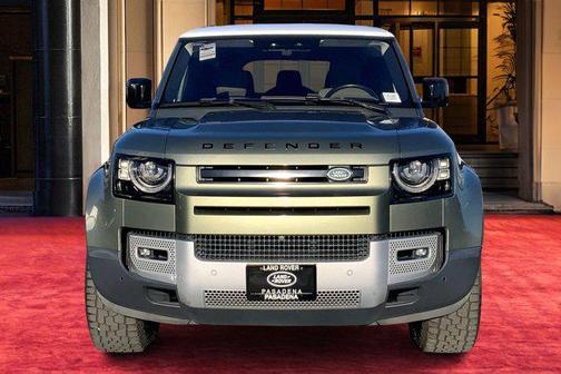 2020 Land Rover Defender 110 SE