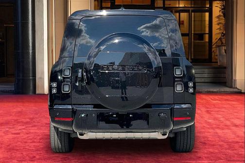 Santorini Black 2026 Land Rover Defender P400 X-Dynamic SE
