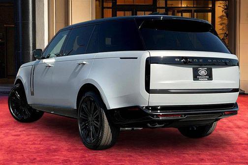 Ethereal Frost Silver SV Bespoke Ultra Met Satin 2026 Land Rover Range Rover Autobiography