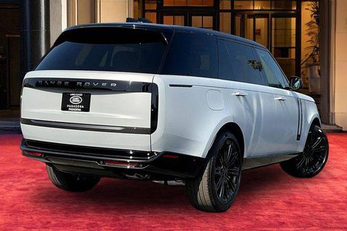 Ethereal Frost Silver SV Bespoke Ultra Met Satin 2026 Land Rover Range Rover Autobiography