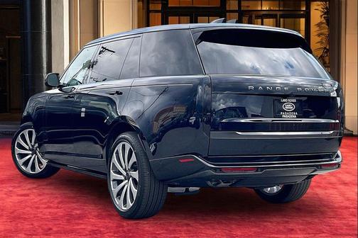 Constellation Blue in Gloss finish 2026 Land Rover Range Rover P530 SE 7 Seat