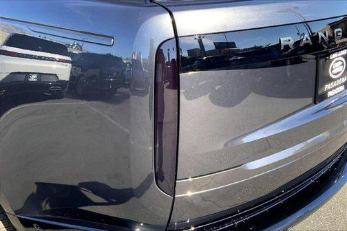 2026 Land Rover Range Rover P400 SE 7 Seat