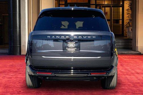 2026 Land Rover Range Rover P400 SE 7 Seat