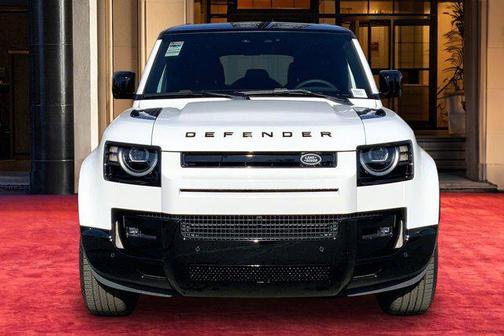 2026 Land Rover Defender P400 X-Dynamic SE