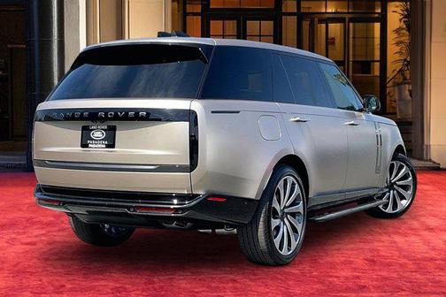 Sunset Gold SV Bespoke Ultra Metallic Satin 2026 Land Rover Range Rover P530 SE 7 Seat