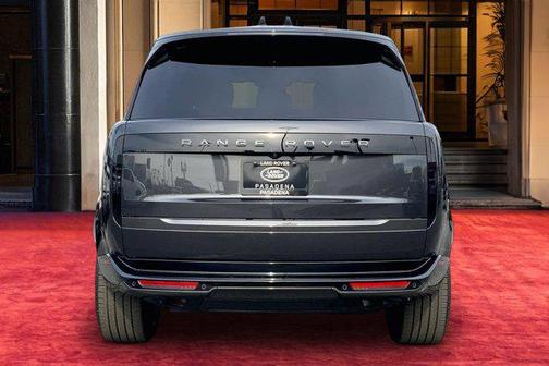 2026 Land Rover Range Rover P400 SE 7 Seat