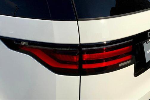 2025 Land Rover Discovery P300 S