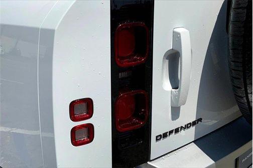 2025 Land Rover Defender 130 P300 S