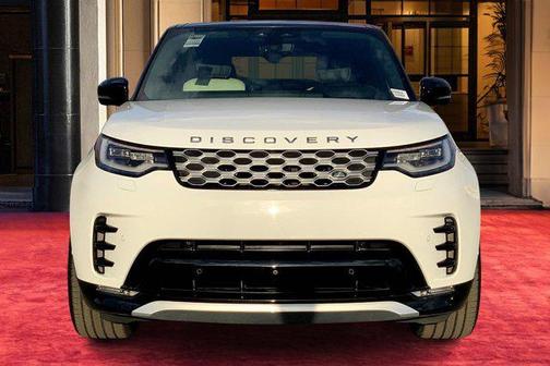 2024 Land Rover Discovery P360 Metropolitan Edition