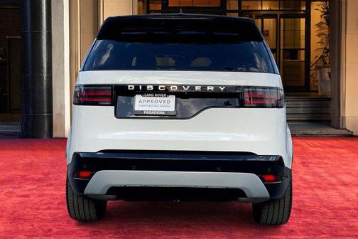 2024 Land Rover Discovery P360 Metropolitan Edition