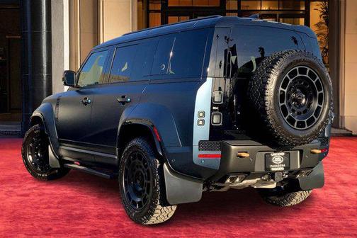 2026 Land Rover Defender OCTA