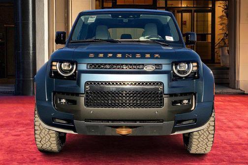 2026 Land Rover Defender OCTA