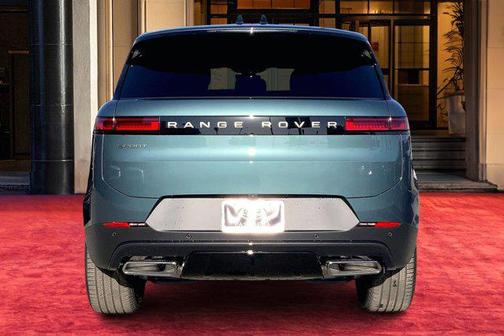2026 Land Rover Range Rover Sport SE