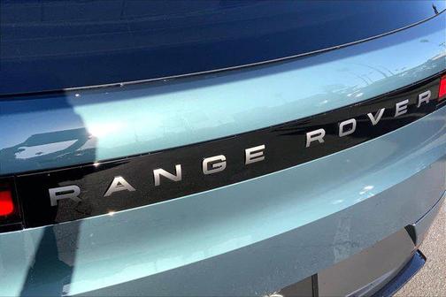 2026 Land Rover Range Rover Sport SE