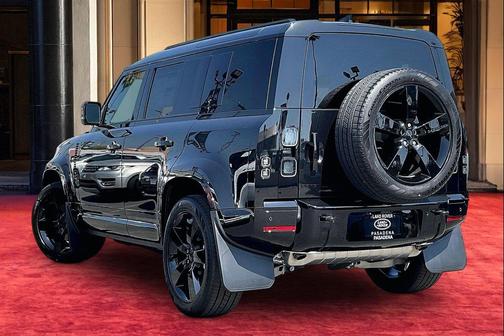 Santorini Black 2026 Land Rover Defender P400 X-Dynamic SE