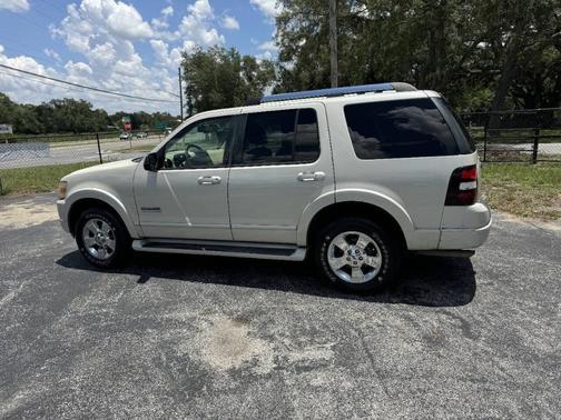 White 2006 Ford Explorer Limited
