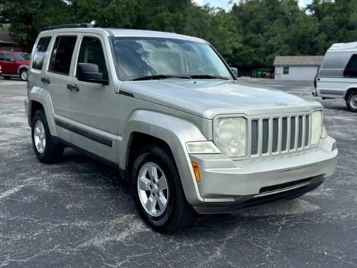 Light Greystone Pearlcoat 2009 Jeep Liberty Sport