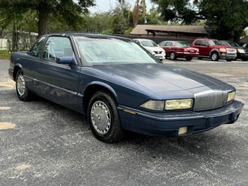 Black Sapphire Metallic 1993 Buick Regal Custom