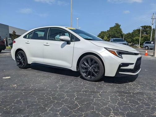 2024 Toyota Corolla Hybrid LE