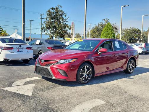 2018 Toyota Camry SE