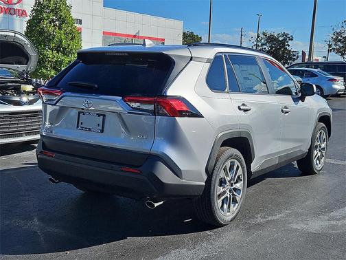 2025 Toyota RAV4 XLE Premium